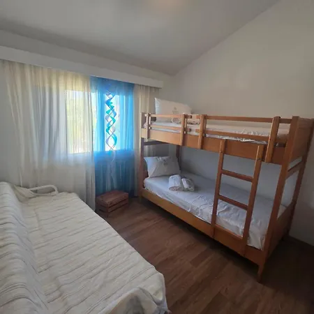 Сasa de vacaciones Lazuli Seafront House Nr18