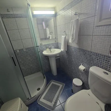 بيت للعطل Lazuli Seafront House Nr18