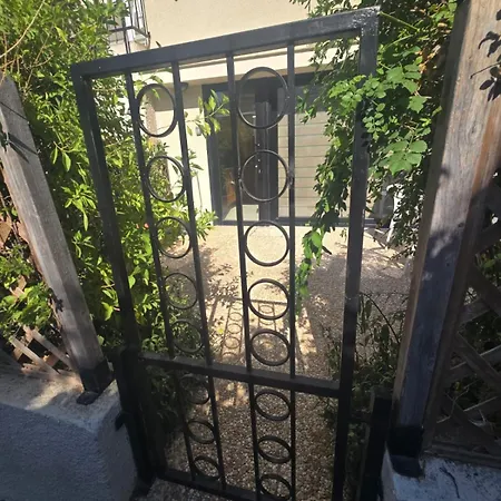 Lazuli Seafront House Nr18 بيت للعطل *