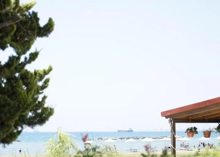 Lazuli Seafront House Nr18 *