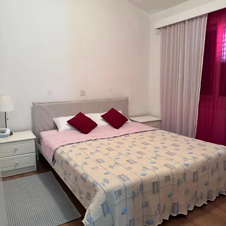 Holiday home Searenity Seafront House - 50m From The Larnaca