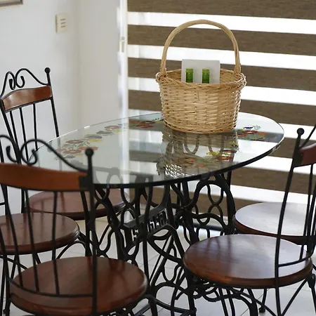 Searenity Seafront House - 50m From The Holiday home Larnaca