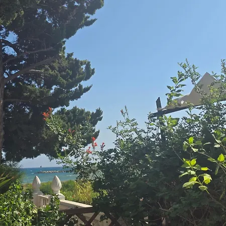 Nyaraló Lazuli Seafront House Nr18 Lárnaka