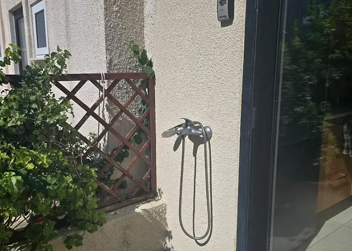 Holiday home Lazuli Seafront House Nr18